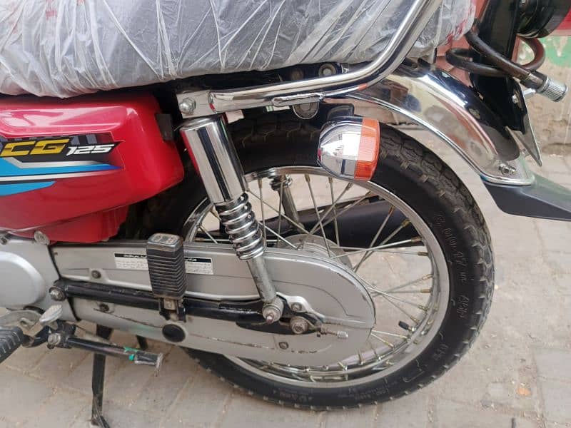 Honda Cg 125 20241 month ki h new condiction ganion 1 owner seld enjon 2