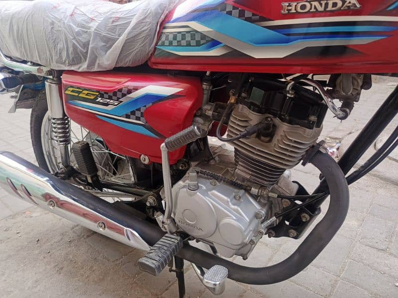 Honda Cg 125 20241 month ki h new condiction ganion 1 owner seld enjon 8