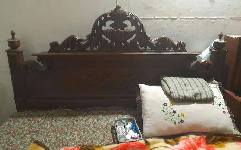 pure sheesham wooden bed set 0