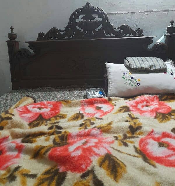 pure sheesham wooden bed set 2