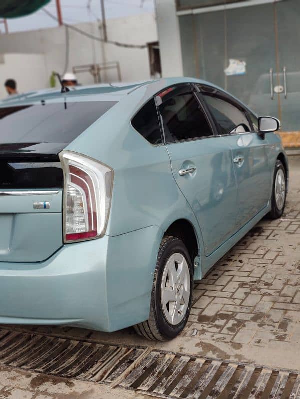 Toyota Prius 2012 9