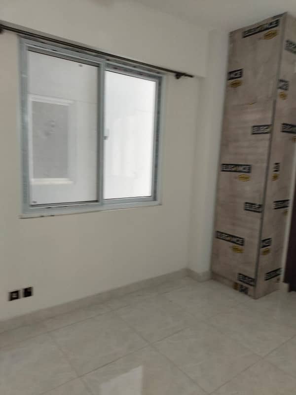 3 Bed Room Apartment Available for Rent In Overseas Block 16 12