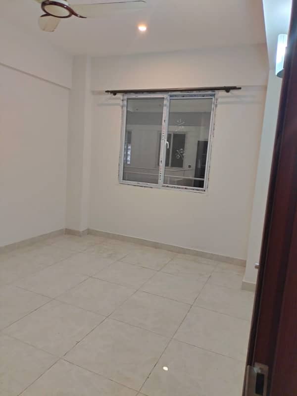 3 Bed Room Apartment Available for Rent In Overseas Block 16 13