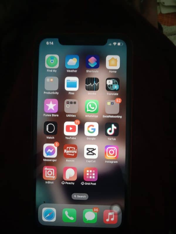 good condition iphone 11 (non PTA) 0