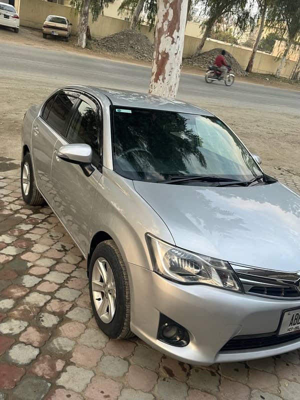 Toyota Corolla Axio 2012 2