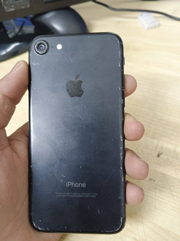 iphone 7 PTA 128GB 1