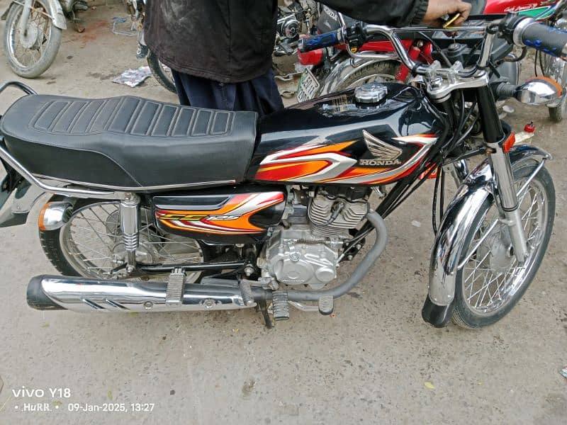 honda cg125. . 2021model urjent sale Black clour 9