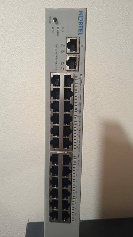 Nortel 325-24G Ethernet switch 0