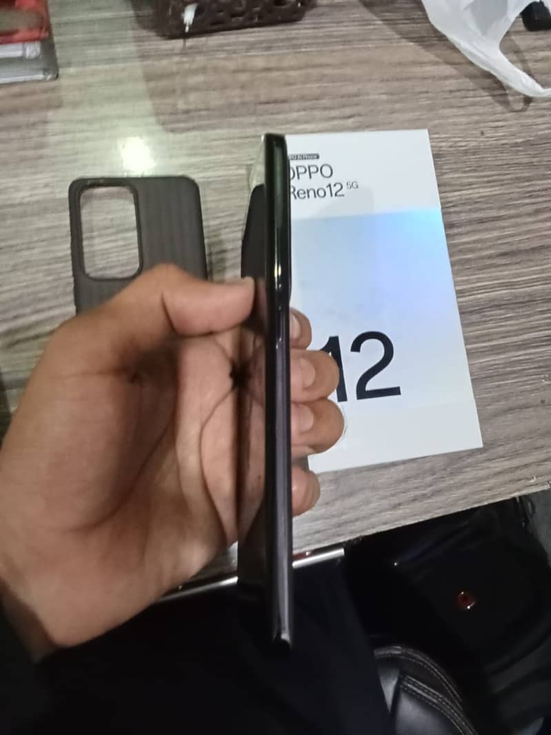 Oppo Reno 12 5g 4