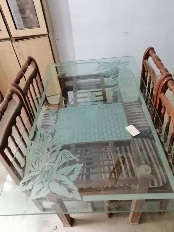 dinning table slightly used 1