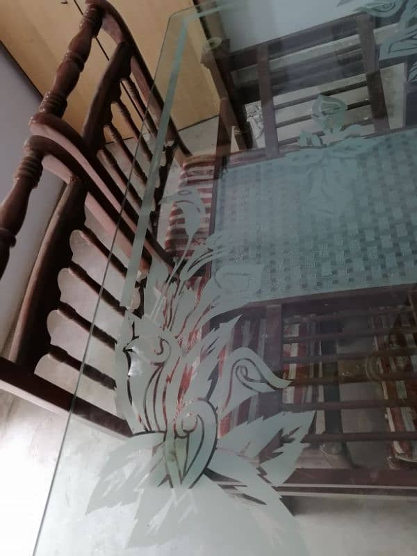 dinning table slightly used 2