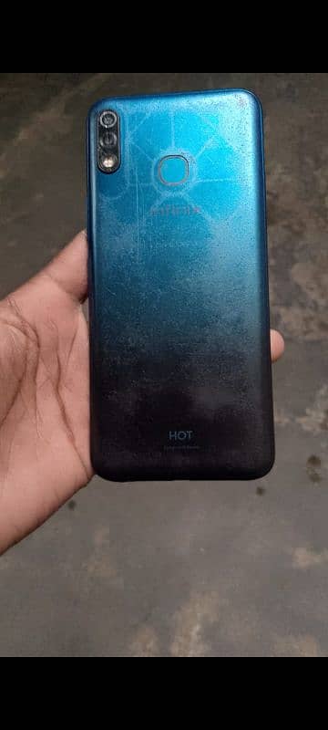 Infinix hot 8lite pta approved 2gb 32gb 1