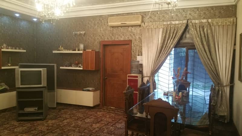 Model Town 2 Kanal House Up For sale 8