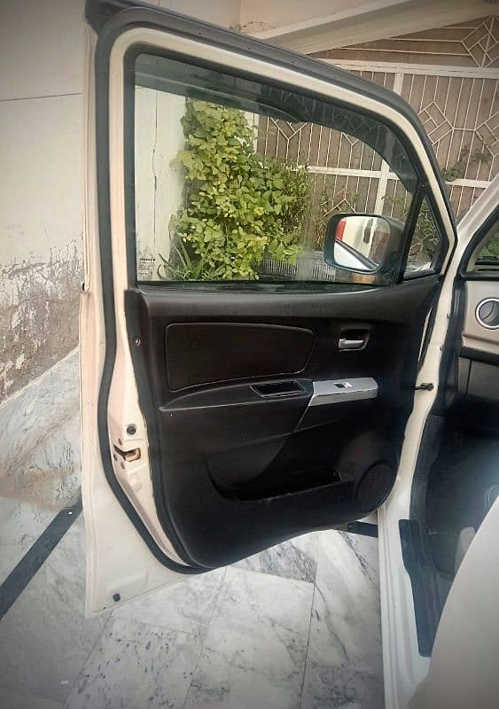 Suzuki WagonR VXL 2016 4