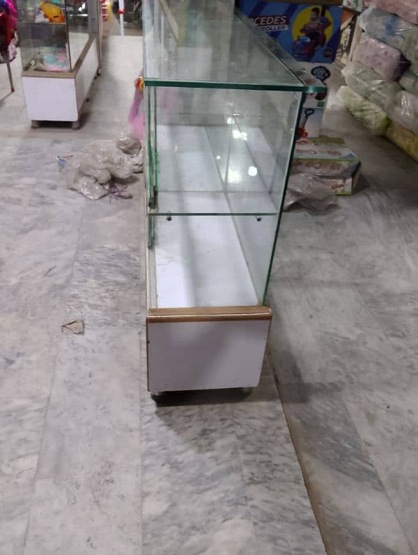 Glass counters 9