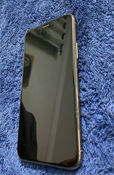 iphone 11 pro non PTA 64 gb golden 5