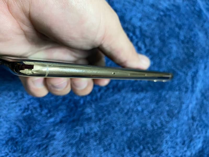 iphone 11 pro non PTA 64 gb golden 6