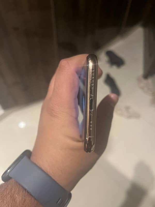 iphone xs 256 gb PTA approved for Sale!! 4