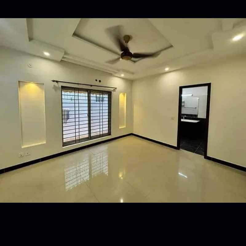 10 Marla Upper Portion For Rent In Paragon City Lahore 12