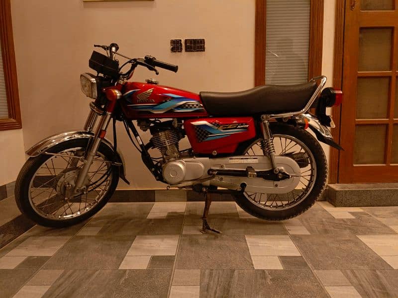 Honda CG 125 2023 First Owner Brand New Bike 0