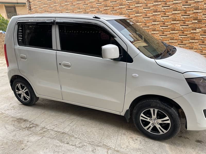 Suzuki Wagon R 2018 1