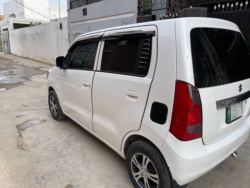 Suzuki Wagon R 2018 4