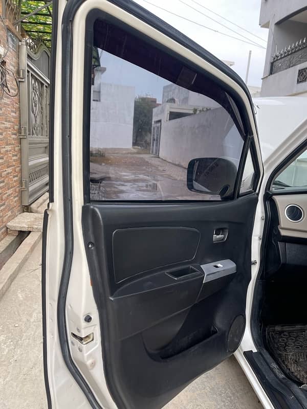 Suzuki Wagon R 2018 16