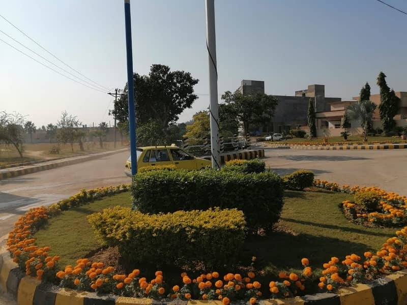 5MARLA PLOT FOR SALE IN ALHARAM CITY SIZE 27 BY 50RWP. 30 FEET PAKHI GALI SAWREGE LINE MOJOOD 8