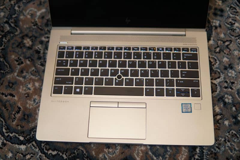 HP Elitbook 830 G5 Touchscreen 2