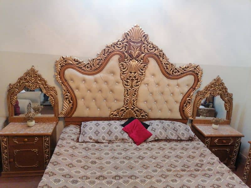 jahez pakij king bed set with dressing table clothing+crockery almari 10