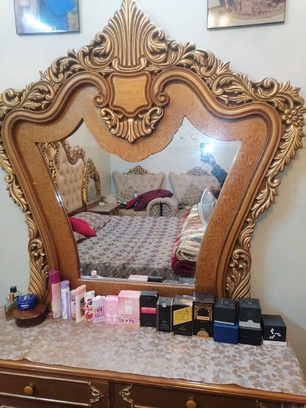 jahez pakij king bed set with dressing table clothing+crockery almari 15