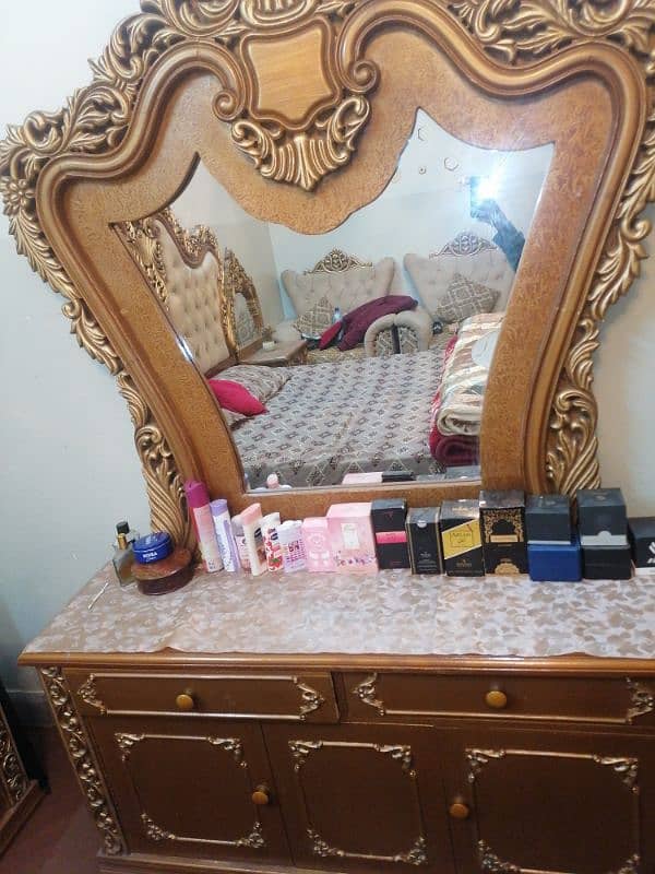 jahez pakij king bed set with dressing table clothing+crockery almari 16