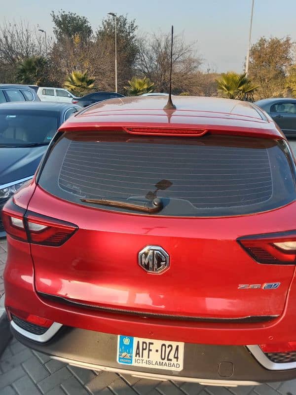 MG ZS EV 2019 5