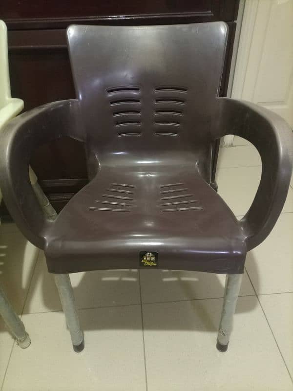 Chairs (qty 4) 1