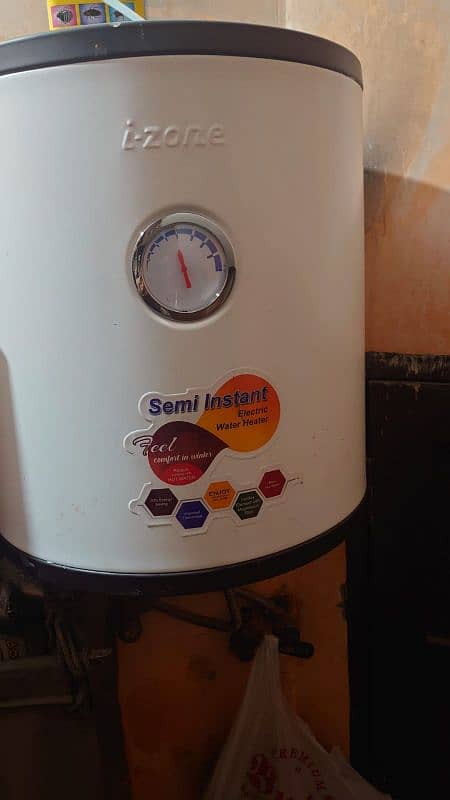 izone electirc geyser 30 liters 0