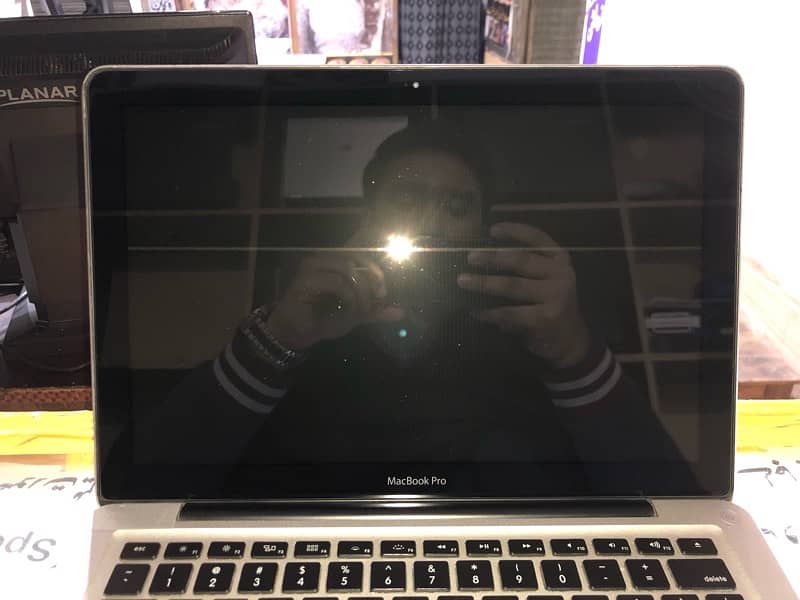 Macbook pro 2011 8