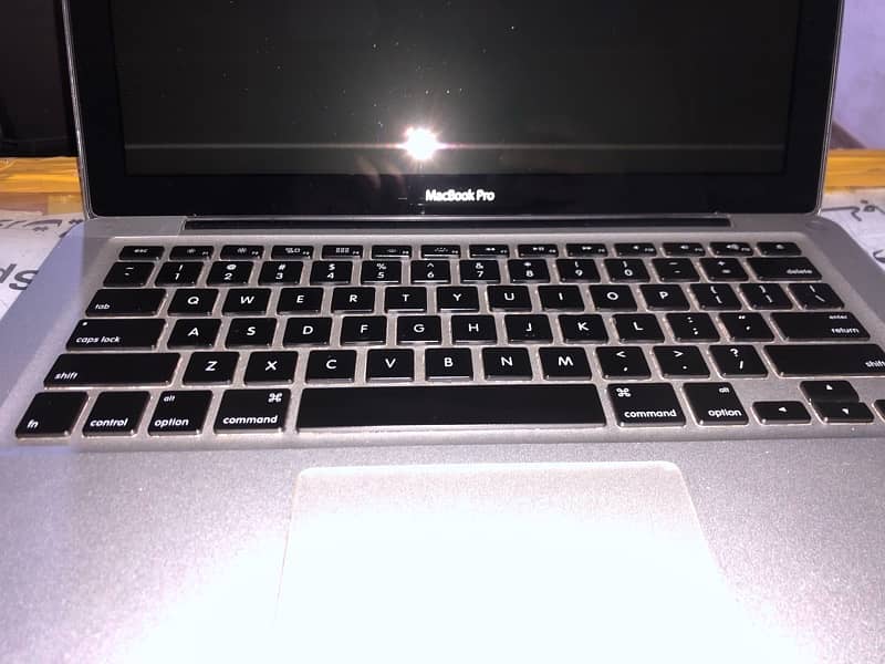 Macbook pro 2011 9