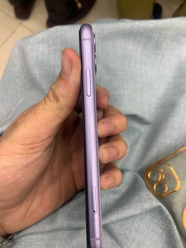 iPhone 11 64GB PTA approve 4