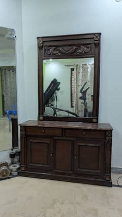 Dressing table