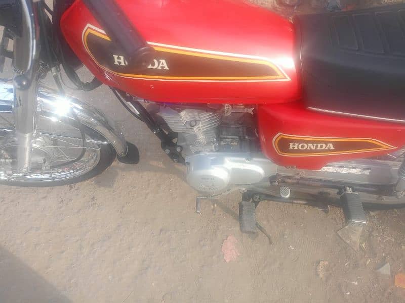 contact. 03054277045. . Honda cg 125 With genuine parts and all documents 2