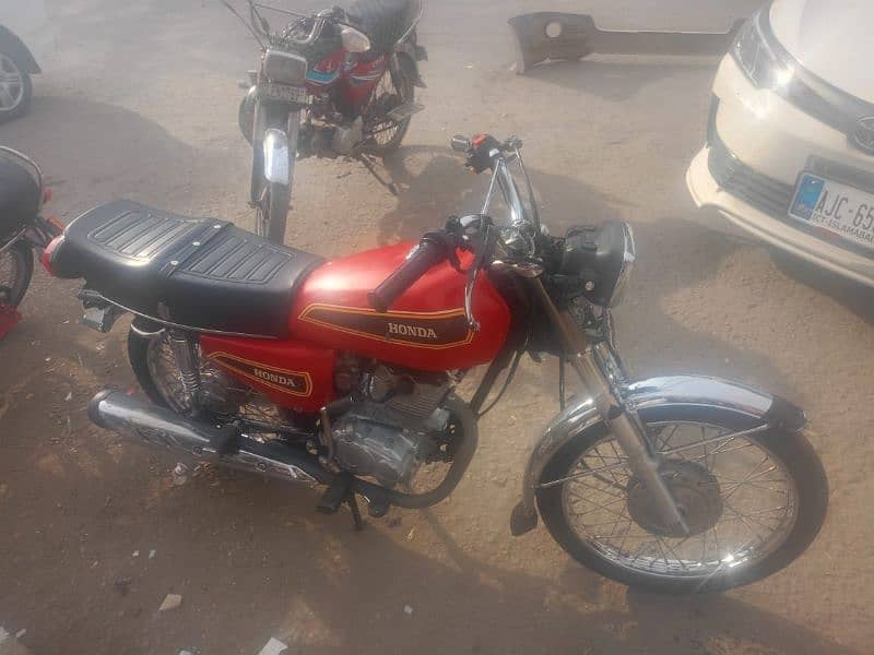 contact. 03054277045. . Honda cg 125 With genuine parts and all documents 4