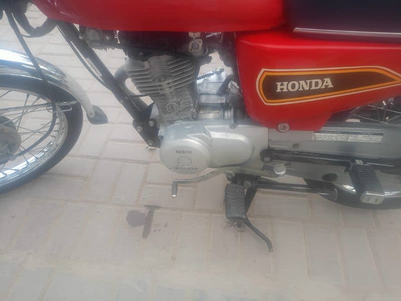 contact. 03054277045. . Honda cg 125 With genuine parts and all documents 7