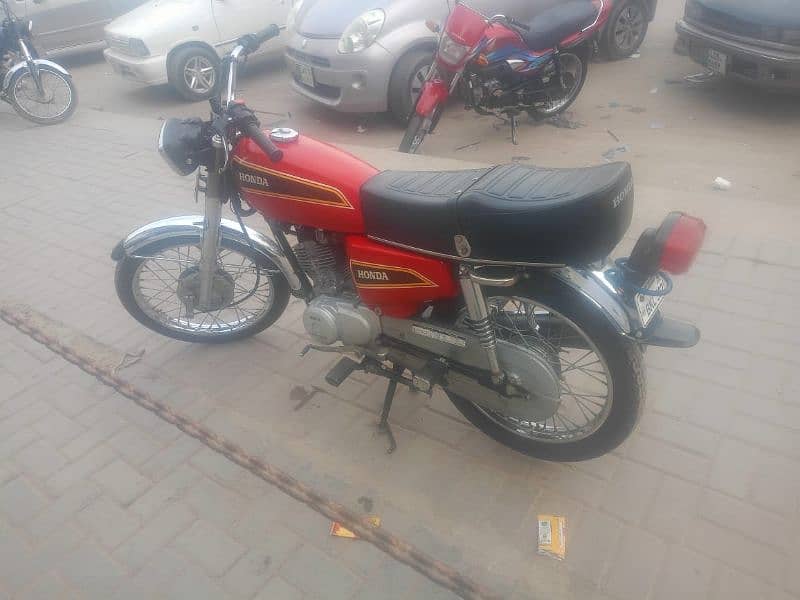 contact. 03054277045. . Honda cg 125 With genuine parts and all documents 8