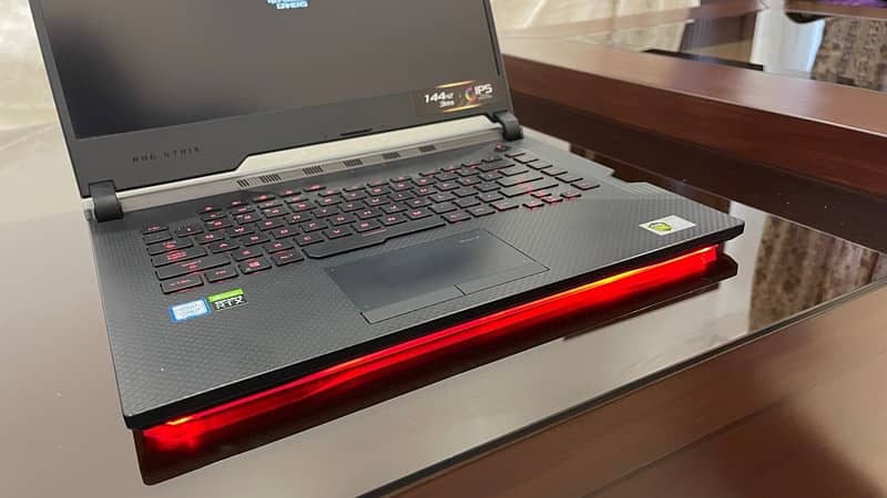 Asus Rog Strix Scar 3 RTX 2060 Gaming laptop 1