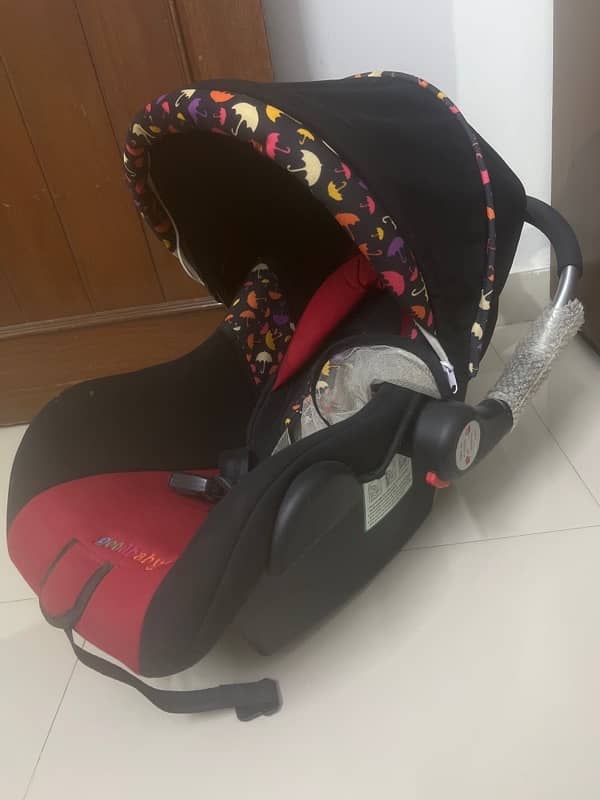 baby carrycot / baby seater 1