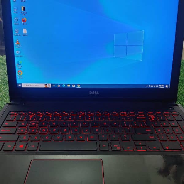 Dell Inspiron 15 5577 Core i5 7th Gen | 16 GB Ram 256 GB NVME+256 SSD 0