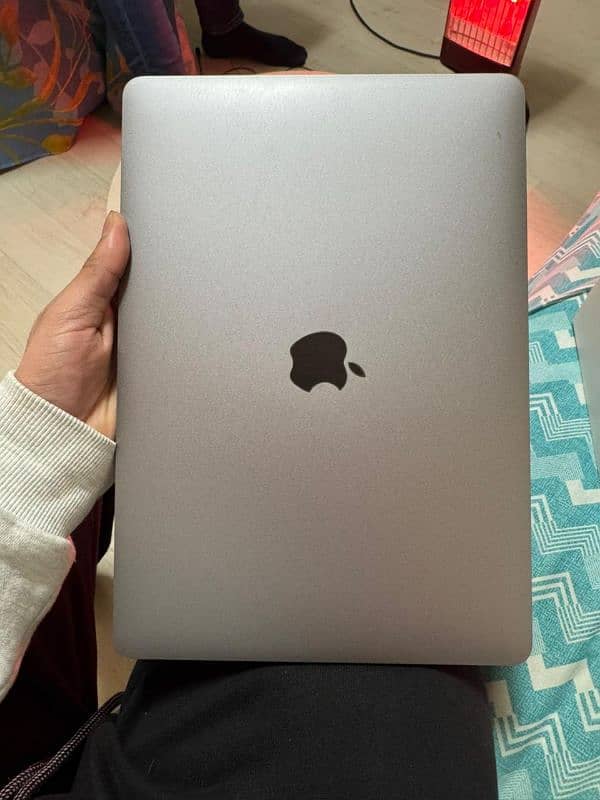 Macbook air M1 2020 9