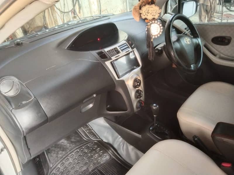 Toyota Vitz 2008-10 5