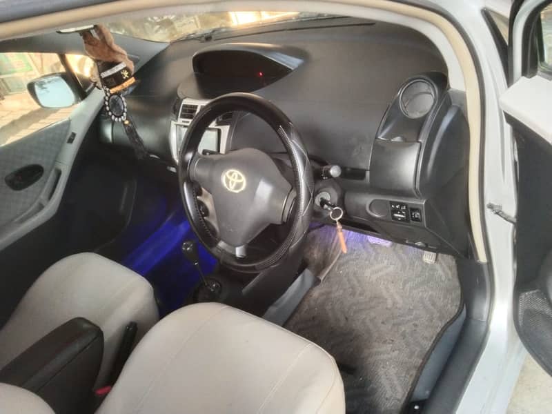 Toyota Vitz 2008-10 8