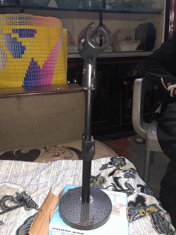 microphone stand metal body 1